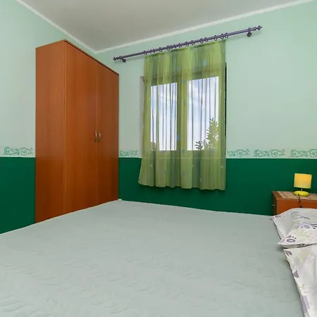 Apartment Toni Maslinica