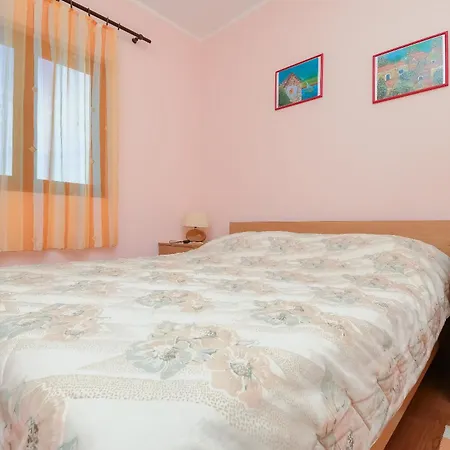 Apartment Toni Maslinica