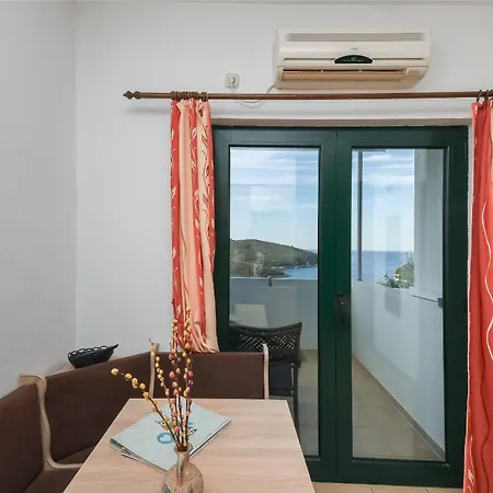 Toni Apartment