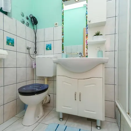 Toni Apartment Maslinica