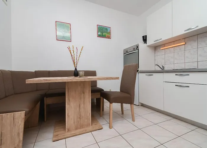 Toni Διαμέρισμα Maslinica